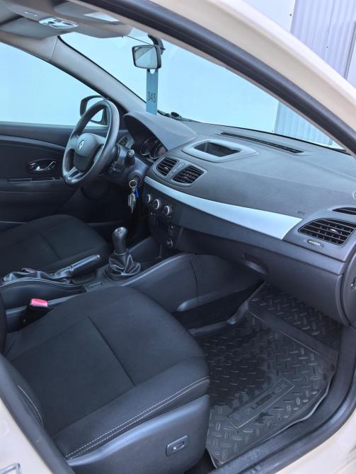 Renault Fluence I Рестайлинг Санкт-Петербург  - изображение 19