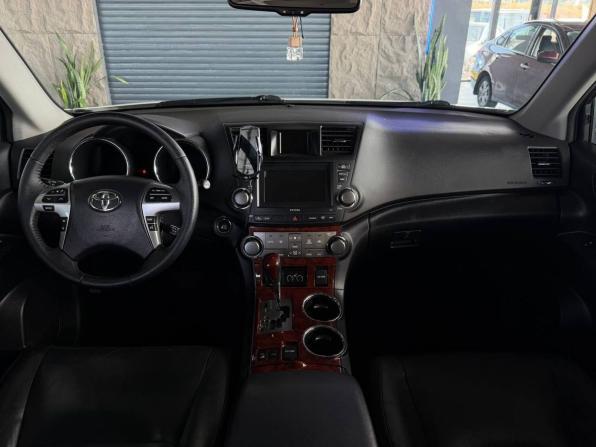 Toyota Highlander II (XU40) Рестайлинг с пробегом 2011 года, цена 2 100 000 рублей, 211897 км, внедорожник, Автокод Объявления