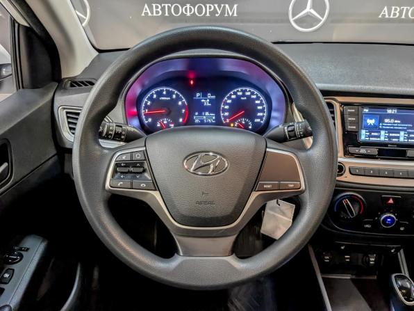 Hyundai Solaris II Рестайлинг с пробегом 2022 года, цена 1 650 000 рублей, 51658 км, седан, Автокод Объявления