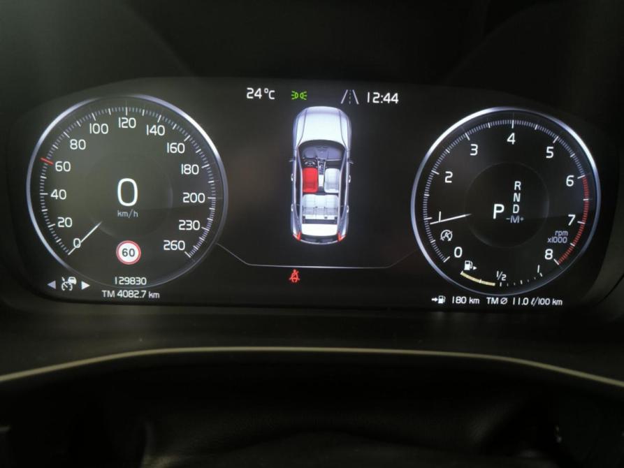 Volvo XC40 I Казань  - изображение 16