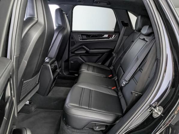 Porsche Cayenne III Рестайлинг с пробегом 2024 года, цена 12 990 000 рублей, 51790 км, внедорожник, Автокод Объявления