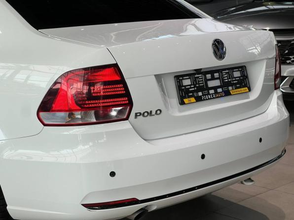 Volkswagen Polo V Рестайлинг с пробегом 2018 года, цена 1 250 000 рублей, 128000 км, седан, Автокод Объявления