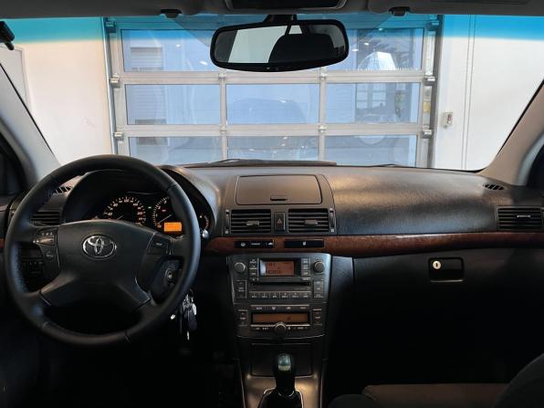 Toyota Avensis II Рестайлинг с пробегом 2008 года, цена 680 000 рублей, 392679 км, седан, Автокод Объявления