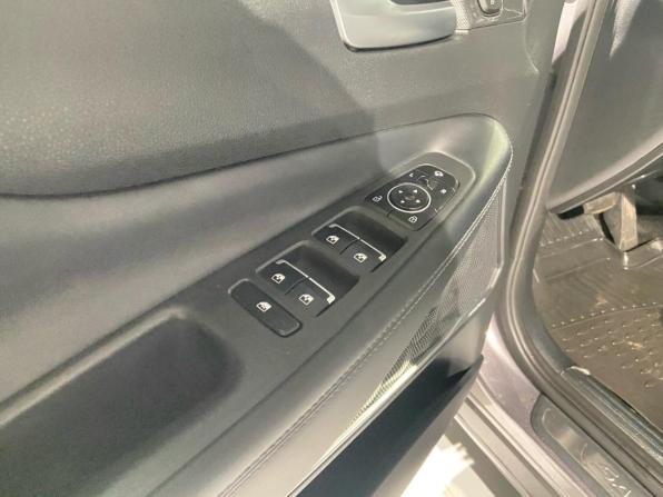 Hyundai Santa Fe IV Рестайлинг с пробегом 2021 года, цена 3 750 000 рублей, 93190 км, внедорожник, Автокод Объявления