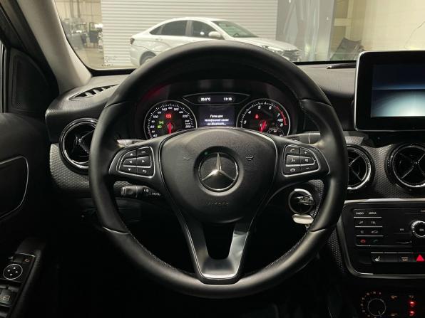 Mercedes-Benz A-Класс III (W176) Рестайлинг с пробегом 2015 года, цена 1 390 000 рублей, 143580 км, хэтчбек, Автокод Объявления