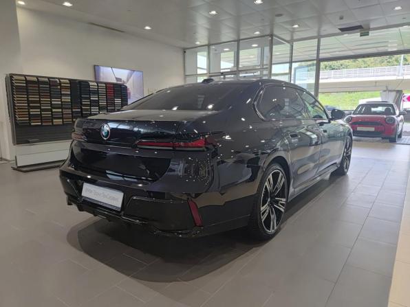 BMW 7 серии VII (G70) с пробегом 2023 года, цена 10 700 000 рублей, 45973 км, седан, Автокод Объявления