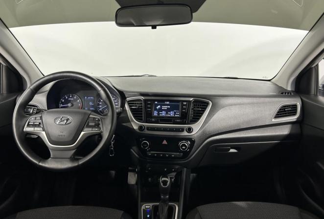 Hyundai Solaris II с пробегом 2018 года, цена 1 330 000 рублей, 78951 км, седан, Автокод Объявления
