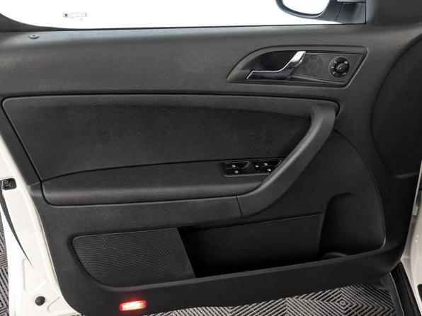 Skoda Yeti I Рестайлинг с пробегом 2014 года, цена 1 345 000 рублей, 125446 км, внедорожник, Автокод Объявления