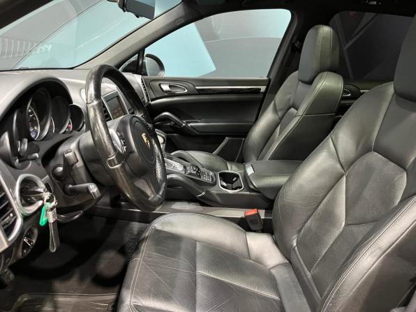 Porsche Cayenne II (958) с пробегом 2012 года, цена 2 340 000 рублей, 198000 км, внедорожник, Автокод Объявления