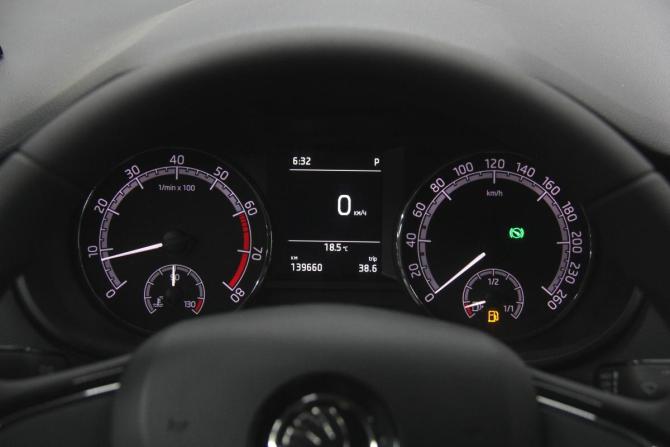 Skoda Octavia III (A7) Рестайлинг с пробегом 2019 года, цена 1 739 300 рублей, 135597 км, лифтбек, Автокод Объявления