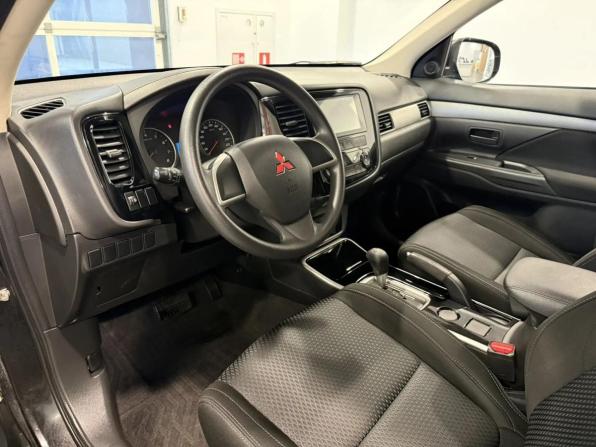 Mitsubishi Outlander III Рестайлинг 2 с пробегом 2017 года, цена 1 490 000 рублей, 178638 км, внедорожник, Автокод Объявления