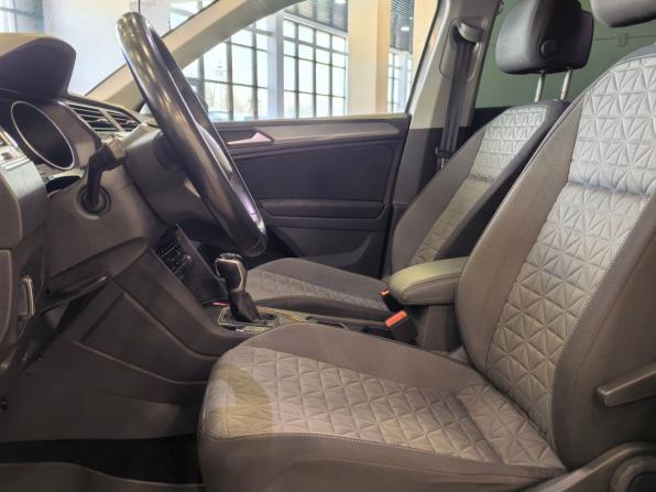 Volkswagen Tiguan II Рестайлинг с пробегом 2021 года, цена 2 199 000 рублей, 118032 км, внедорожник, Автокод Объявления