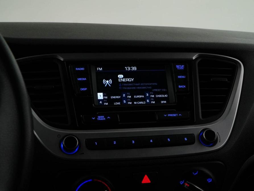 Hyundai Solaris II Москва  - изображение 17
