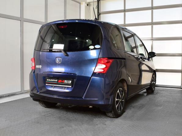 Honda Freed I с пробегом 2010 года, цена 1 095 995 рублей, 108170 км, компактвэн, Автокод Объявления