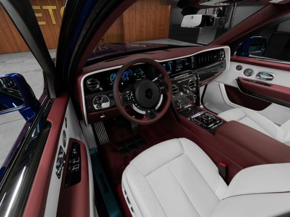 Rolls-Royce Cullinan I Рестайлинг (Series II) с пробегом 2026 года, цена 78 125 000 рублей, 54 км, внедорожник, Автокод Объявления