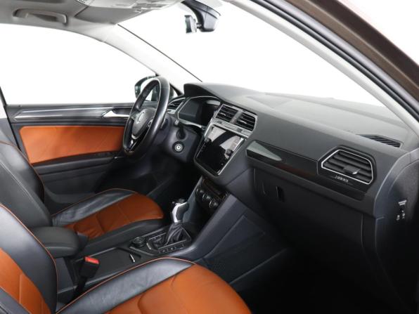 Volkswagen Tiguan II с пробегом 2017 года, цена 2 750 000 рублей, 105548 км, внедорожник, Автокод Объявления