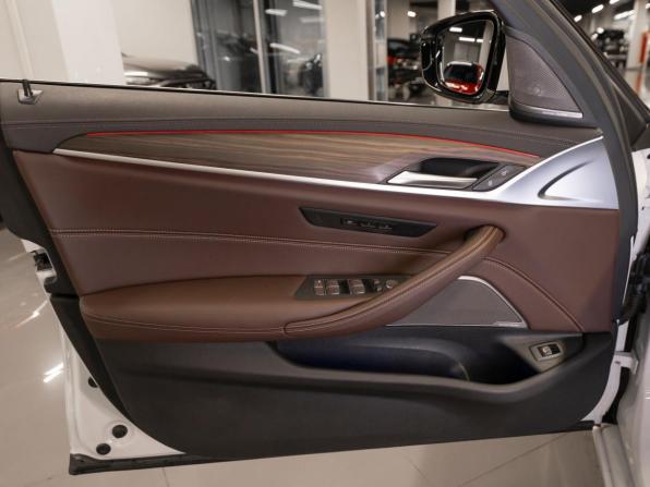 BMW 5 серии VII (G30/G31/G38) Рестайлинг с пробегом 2022 года, цена 6 300 000 рублей, 39932 км, седан, Автокод Объявления