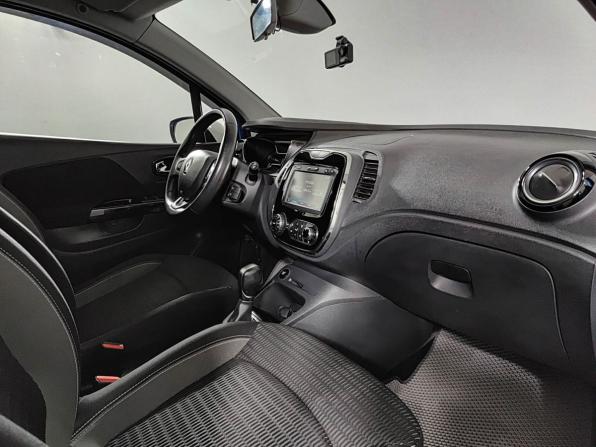 Renault Kaptur I с пробегом 2016 года, цена 1 590 000 рублей, 110165 км, внедорожник, Автокод Объявления