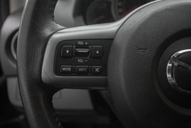 Mazda 2 II Рестайлинг (DE2) с пробегом 2011 года, цена 935 000 рублей, 56000 км, хэтчбек, Автокод Объявления