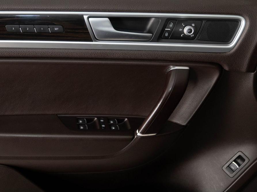 Volkswagen Touareg II Рестайлинг Казань  - изображение 22