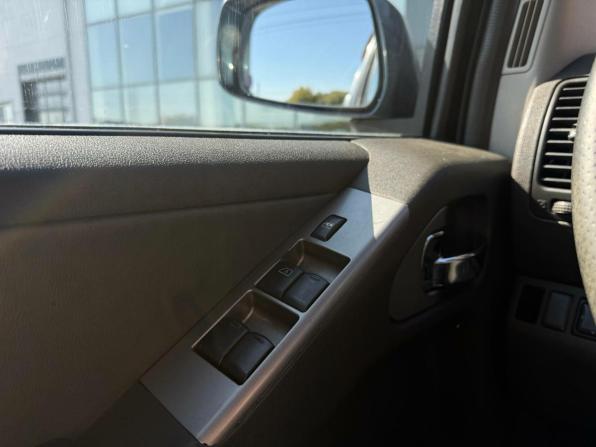 Nissan Pathfinder III с пробегом 2006 года, цена 1 000 000 рублей, 303232 км, внедорожник, Автокод Объявления