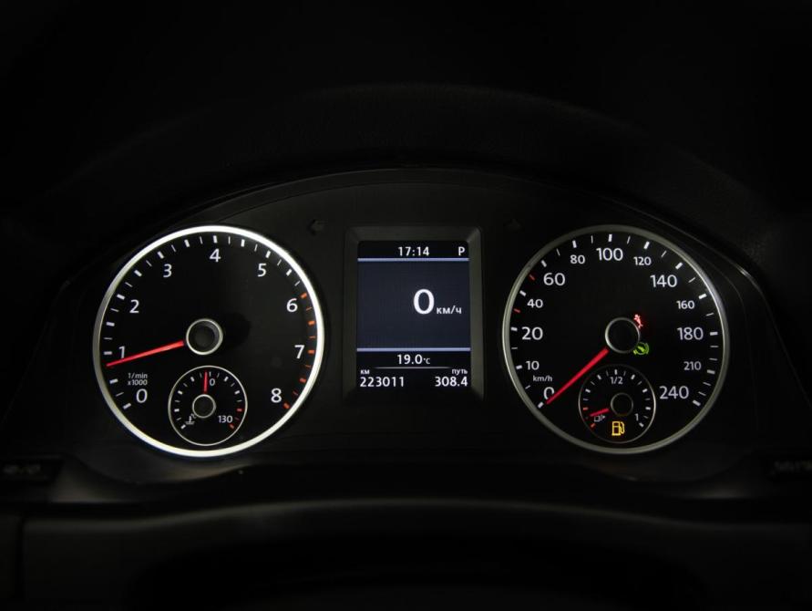 Volkswagen Tiguan I Рестайлинг Санкт-Петербург  - изображение 13