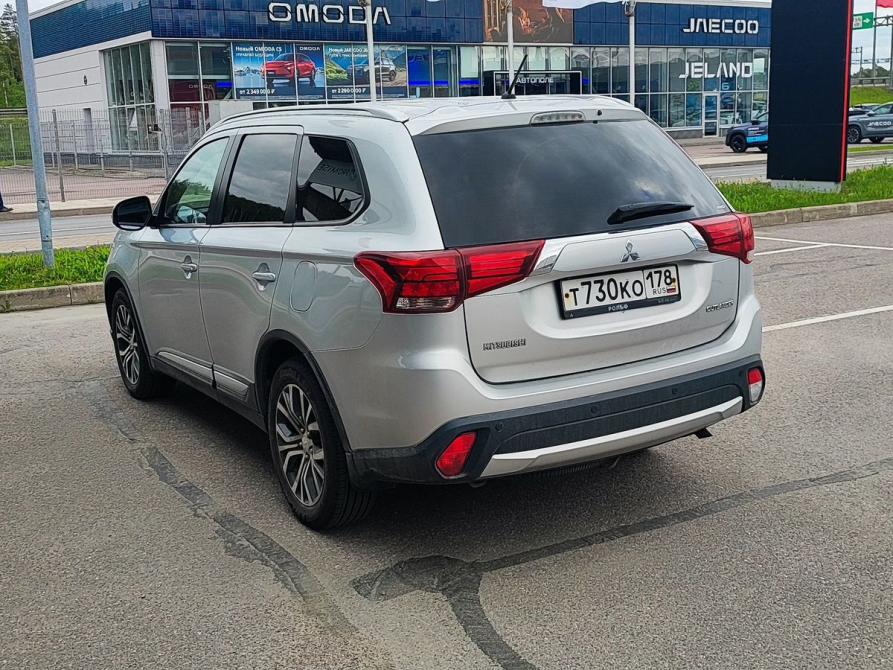 Mitsubishi Outlander III Рестайлинг 2 Санкт-Петербург  - изображение 4