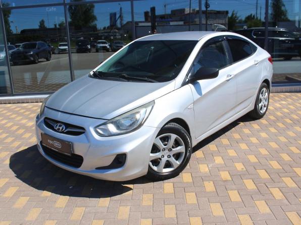 Hyundai Solaris I с пробегом 2014 года, цена 556 000 рублей, 203500 км, седан, Автокод Объявления