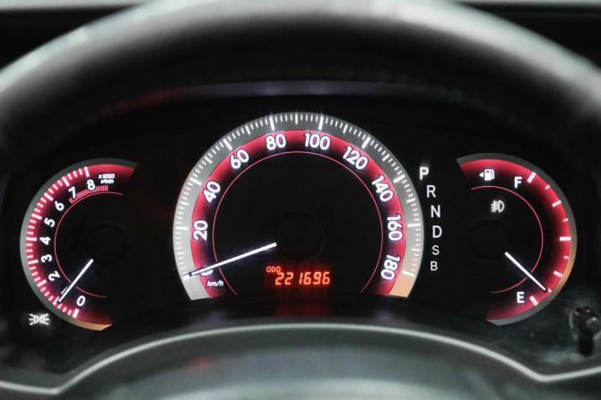 Toyota ISis I Рестайлинг с пробегом 2012 года, цена 1 100 000 рублей, 221686 км, компактвэн, Автокод Объявления