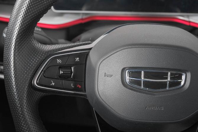 Geely Coolray I Рестайлинг с пробегом 2024 года, цена 2 329 000 рублей, 17000 км, внедорожник, Автокод Объявления