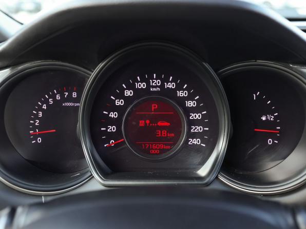 Kia Ceed II Рестайлинг с пробегом 2017 года, цена 1 349 000 рублей, 171609 км, универсал, Автокод Объявления