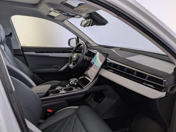 Geely Atlas II с пробегом 2024 года, цена 2 650 000 рублей, 67160 км, внедорожник, Автокод Объявления