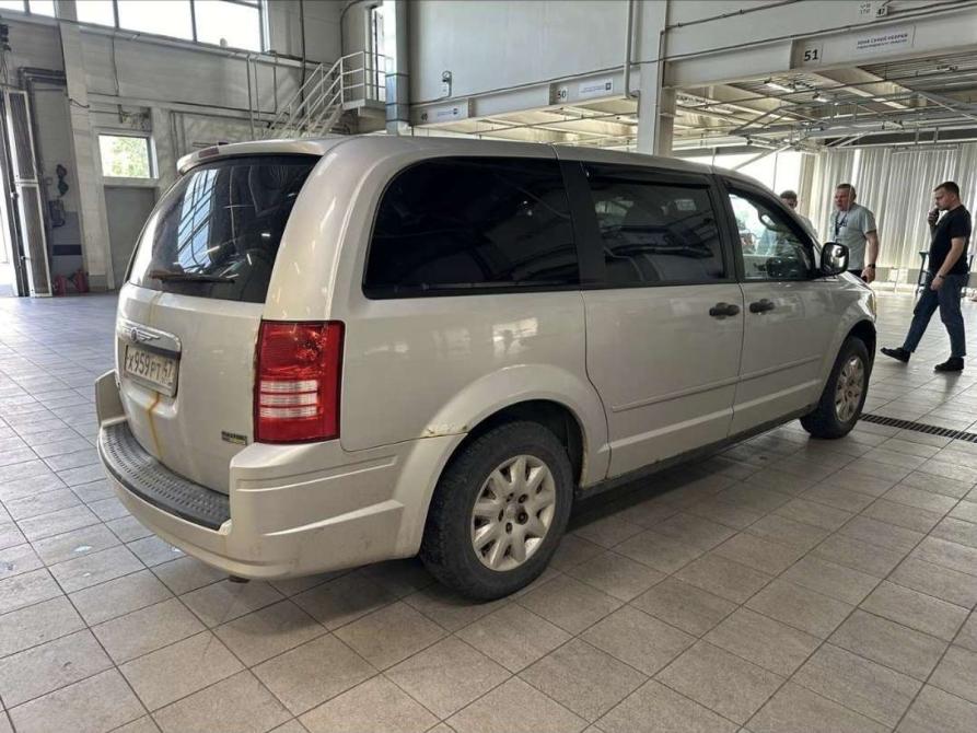 Chrysler Town &amp; Country V Санкт-Петербург  - изображение 3