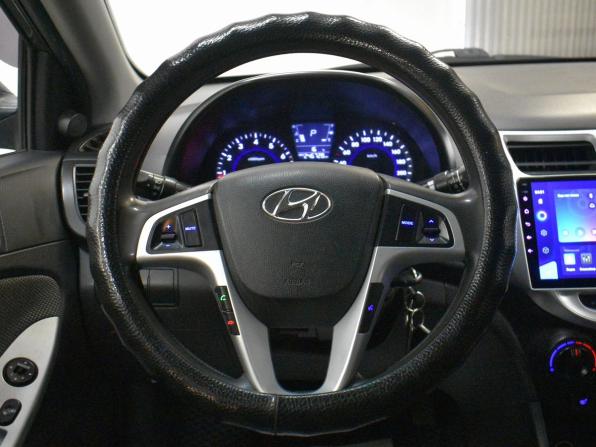 Hyundai Solaris I с пробегом 2013 года, цена 649 000 рублей, 246537 км, седан, Автокод Объявления