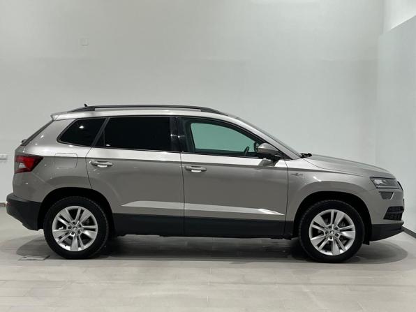 Skoda Karoq I с пробегом 2021 года, цена 2 420 000 рублей, 134017 км, внедорожник, Автокод Объявления