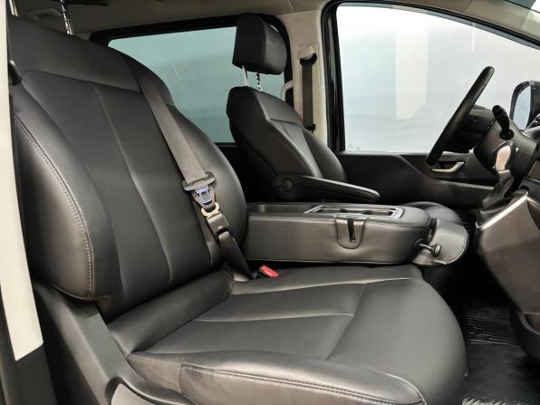 Hyundai Staria I с пробегом 2023 года, цена 5 450 000 рублей, 43000 км, минивэн, Автокод Объявления