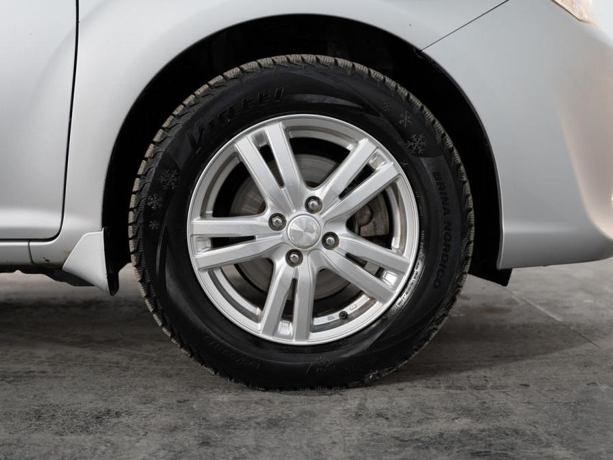 Toyota Corolla XI (E160 E170 E180) Рестайлинг 1 Иркутск  - изображение 19