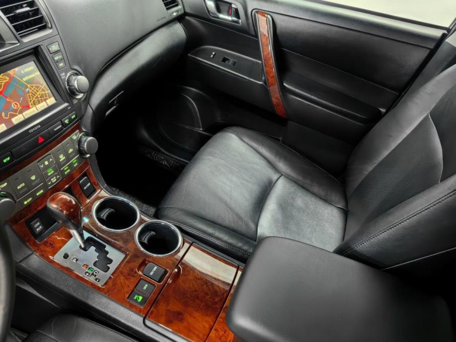 Toyota Highlander II (XU40) Рестайлинг Новосибирск  - изображение 17