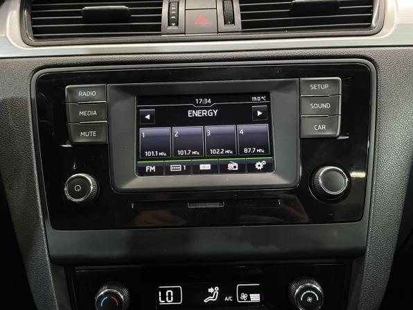 Skoda Rapid I с пробегом 2016 года, цена 999 000 рублей, 149544 км, лифтбек, Автокод Объявления