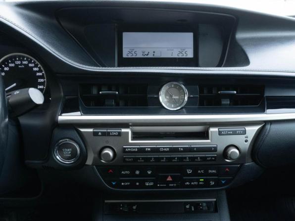 Lexus ES VI с пробегом 2014 года, цена 1 849 000 рублей, 220322 км, седан, Автокод Объявления