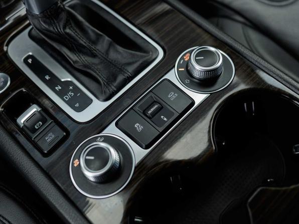 Volkswagen Touareg II Рестайлинг с пробегом 2017 года, цена 2 582 000 рублей, 185682 км, внедорожник, Автокод Объявления