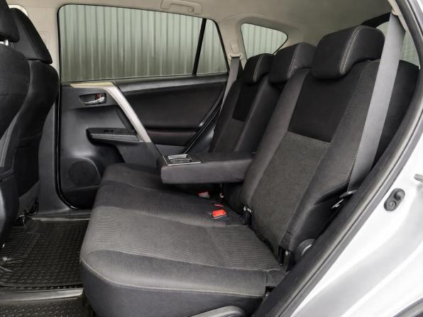 Toyota RAV4 IV (XA40) с пробегом 2013 года, цена 1 717 000 рублей, 213247 км, внедорожник, Автокод Объявления