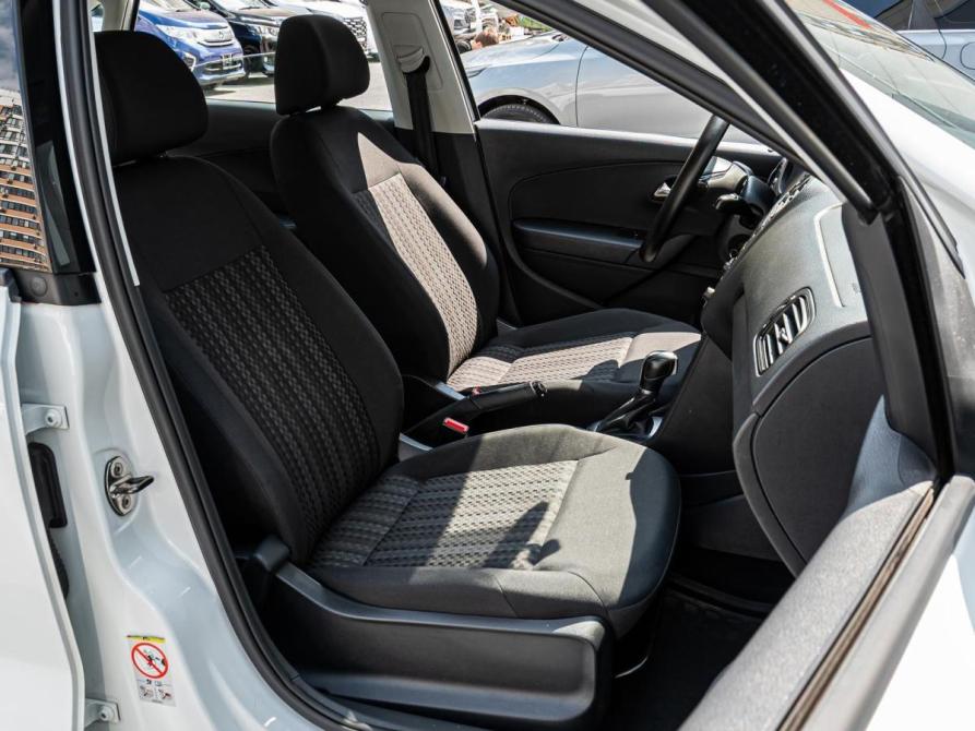 Volkswagen Polo V Рестайлинг Краснодар  - изображение 8