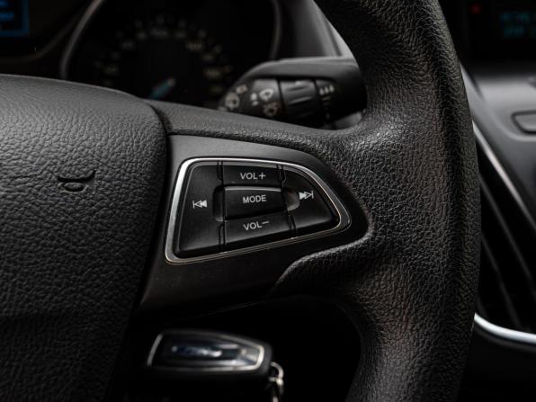 Ford Focus III Рестайлинг с пробегом 2017 года, цена 1 020 000 рублей, 147701 км, хэтчбек, Автокод Объявления