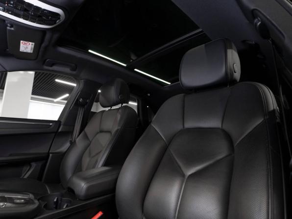 Porsche Macan I Рестайлинг с пробегом 2019 года, цена 5 300 000 рублей, 35959 км, внедорожник, Автокод Объявления