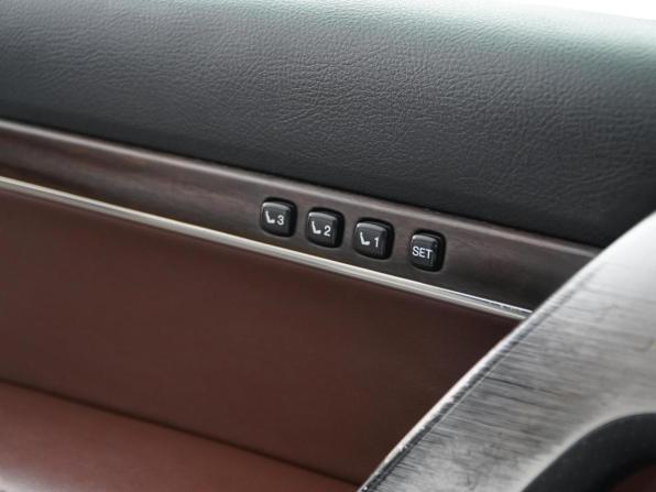 Toyota Land Cruiser 200 Series Рестайлинг 2 с пробегом 2016 года, цена 4 949 700 рублей, 219303 км, внедорожник, Автокод Объявления