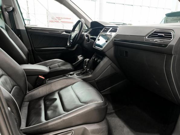 Volkswagen Tiguan II с пробегом 2016 года, цена 2 399 000 рублей, 189142 км, внедорожник, Автокод Объявления