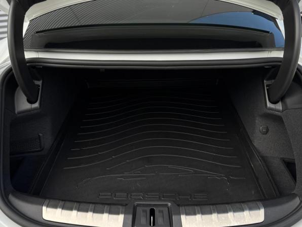 Porsche Taycan I с пробегом 2021 года, цена 12 990 000 рублей, 5680 км, седан, Автокод Объявления
