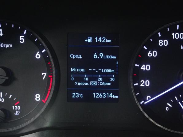 Hyundai Solaris II с пробегом 2018 года, цена 1 225 000 рублей, 126314 км, седан, Автокод Объявления