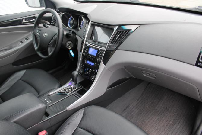 Hyundai Sonata VI (YF) с пробегом 2010 года, цена 998 000 рублей, 236000 км, седан, Автокод Объявления